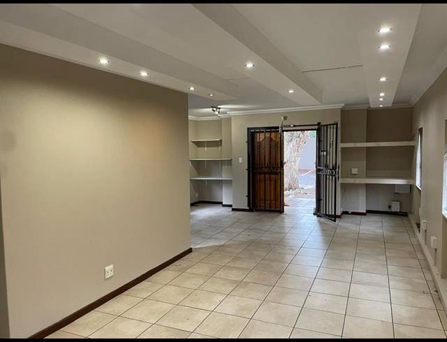 BUSINESS PROPERTY TO RENT IN ELDORAIGNE